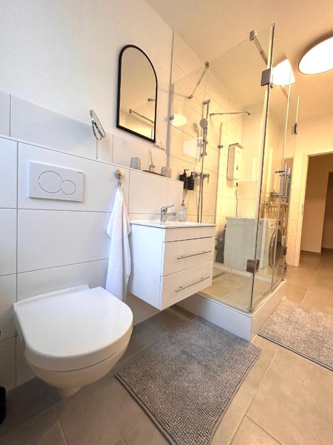 93Qm-4 Rooms-Wifi-City Centre كاسيل المظهر الخارجي الصورة